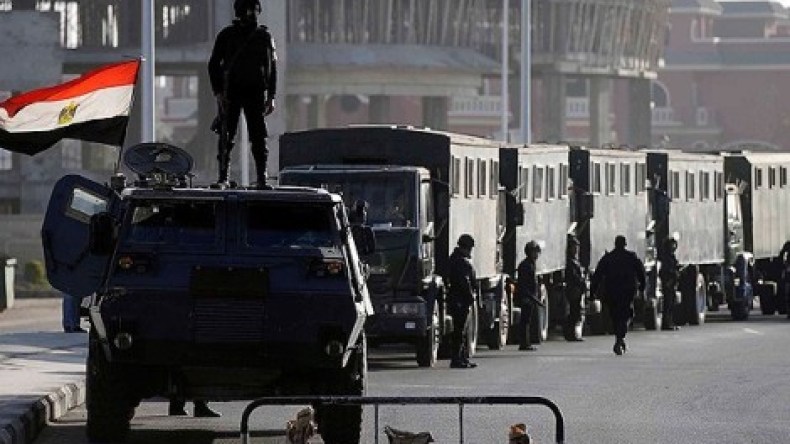 مقتل ستة جنود في انفجار في سيناء المصرية