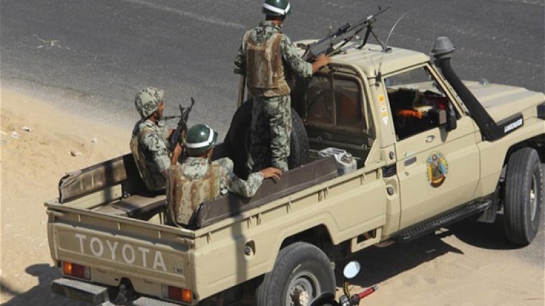 مصر: ثمانية قتلى في انفجارين في سيناء