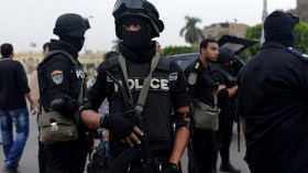 قتيل وثلاثة مصابين في انفجار في القاهرة