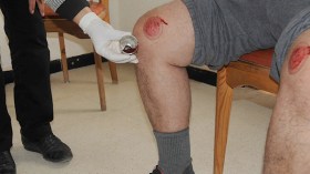 الحجامة ببرج بوعريريج.. من “ملح اليد” إلى “التبزنيس”!