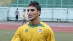 العرفي يتلقى عرضا من العميد ويطالب بوثائق تسريحه