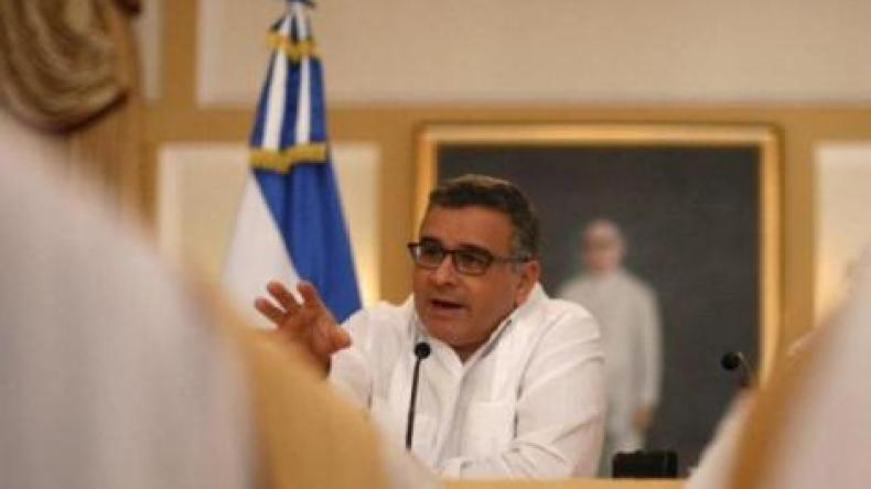 رئيس السلفادور يتعافى بعد أن أجريت له جراحة في الفخذ