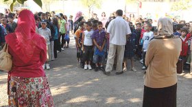 مدير تربية “الجزائر وسط” يطالب معلّمات بنزع النقاب!
