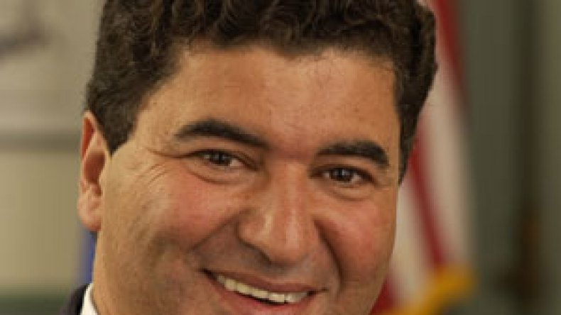 “زرهوني” الجزائري ـ الأمريكي.. ضيف مبجّل في مجلس محمد بن زايد