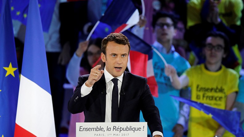 ماكرون يتهم لوبان بنشر الأكاذيب ويرفع شكوى قضائية