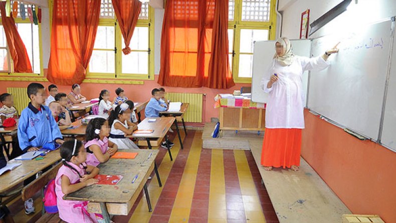 تبسيط لغة التدريس وفرض تكوين الأساتذة