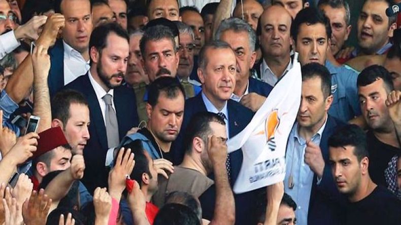 فيديو يظهر وصول طائرة أردوغان إلى إسطنبول ليلة الانقلاب