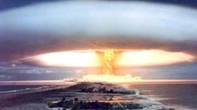 “على الجيش الفرنسي رفع السرية عن أسرار التجارب النووية”