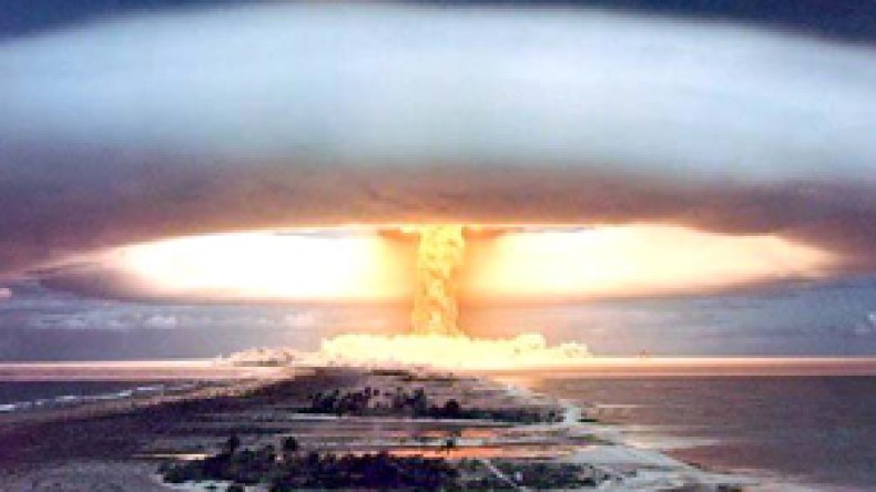 البرلمان الفرنسي يمرّر قانون تعويض ضحايا التجارب النووية بالجزائر