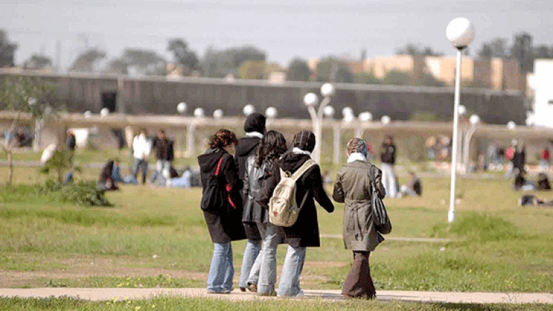 المشاكل البيداغوجية والإجتماعية تدفع الطلبة لمقاطعة الدراسة