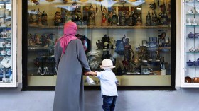 الإندبندنت: أوروبا بدأت تكريس معاداة الإسلام في قوانينها