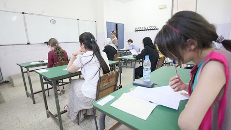 المشوشون يرسبون.. وفايسبوكيون يقذفونهم بالثقيل