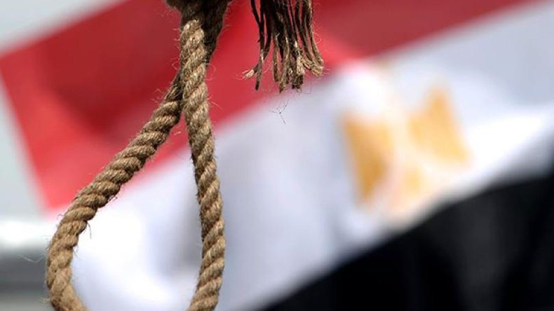 الحكم بالإعدام على ثمانية مصريين في “قضية عنف”