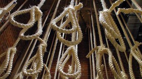 الكويت تعدم سبعة أشخاص بينهم عضو في الأسرة الحاكمة