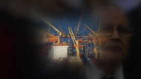 الحكومة وخطة الصادرات .. العربة تجر الحصان