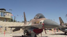 سقوط طائرة إسرائيلية ومقتل قائدها بعد قصفها غزة