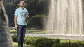 “الله يا بلادي” لفادي طلبي.. السرّ في الــ21!!