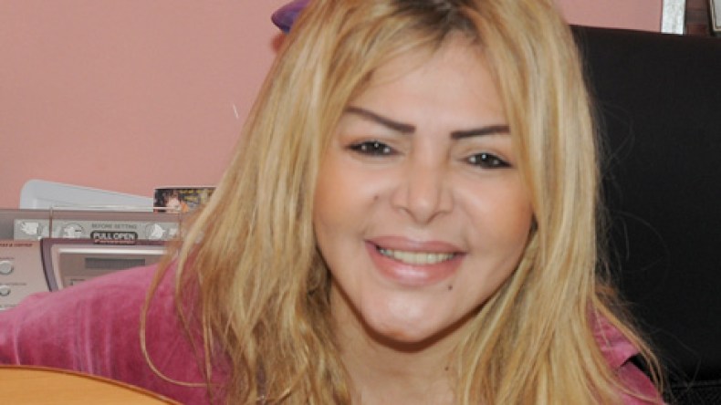 فلة تتجنب مطبات الأسئلة المفخخة وتثني على بوتفليقة