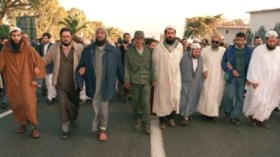 تنافس محموم للإمساك بطيف “جبهة الإنقاذ” المحظورة