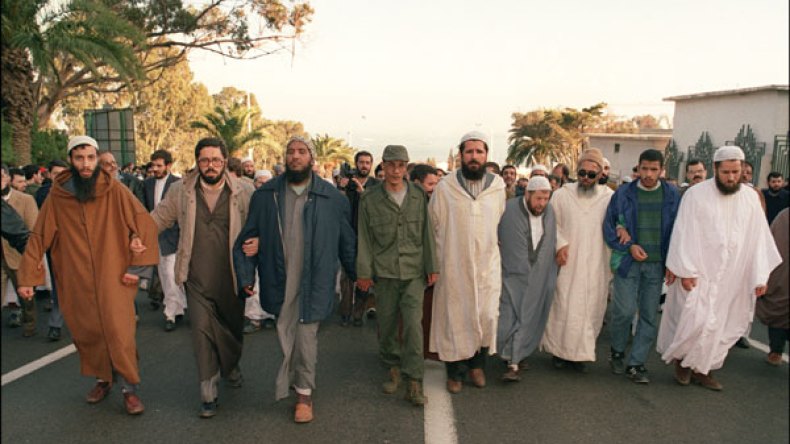 قياديون في “الفيس” يعلنون مساندة بن فليس