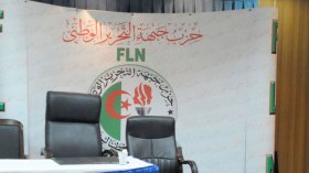 استقالة جماعية لـ40 مناضلا وإطارا بالأفلان في تيزي وزو