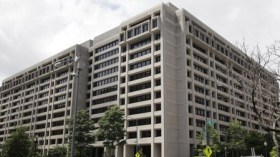 “الأفامي” ينصح الحكومة بوقف دعم الكهرباء والوقود!