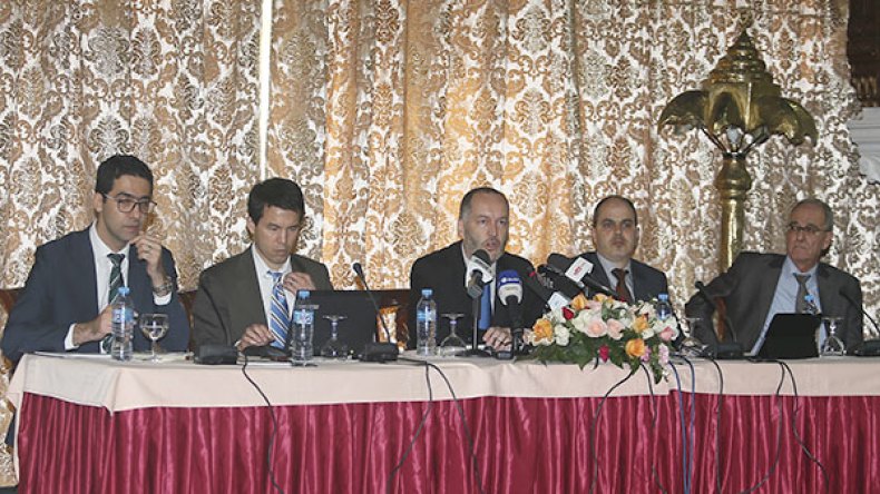 الحكومة “تلتهم” 100 مليون دولار يوميا من احتياطي الصرف!