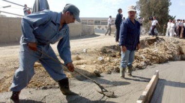 3 millions d'Algériens activent dans le marché parallèle qui génère 8,5 milliards de dollars annuellement