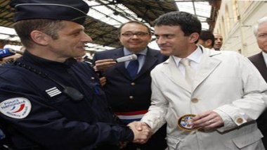 Les contrôles au faciès bientôt règlementés en France, des syndicats de police s’insurgent