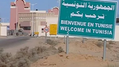 Tens of Tunisians try to enter Algeria cross Tebessa