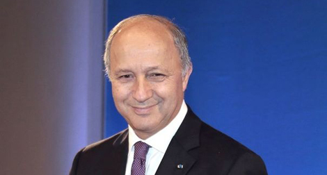 Visite de M. Fabius en Algérie : la première du chef de la diplomatie française au Maghreb et dans le monde arabe
