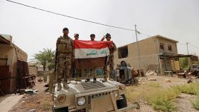 الجيش العراقي ينتزع السيطرة على قاعدة جوية جنوبي الموصل