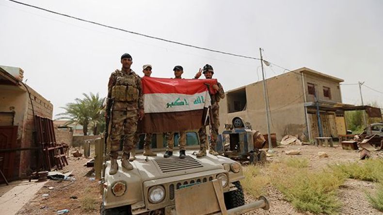 الجيش العراقي ينتزع السيطرة على قاعدة جوية جنوبي الموصل