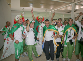Algerian expatriate fans make fiesta in Johannesburg streets upon Greens' arrival in South Africa