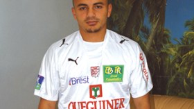 Football: “Rabah SaÃ¢dane unsatisfied with Faradj's performance and plans to bring back midfielder Hemdani”.