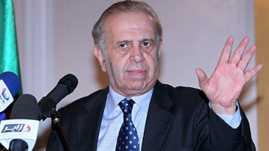 Black report on Algerians' reaction from oil crisis