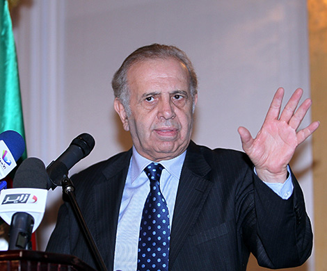 Black report on Algerians' reaction from oil crisis