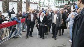 الدا الحسين.. “يموث ثورا”.. “أسقي إيديلول”