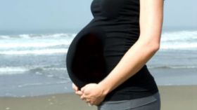 نزول الحامل للشواطئ والمسابح يعرضها للالتهابات البكتيرية والفطرية