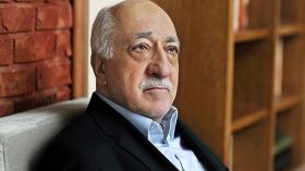 الداعية فتح الله كولن يدين الهجمات الإرهابية في باريس