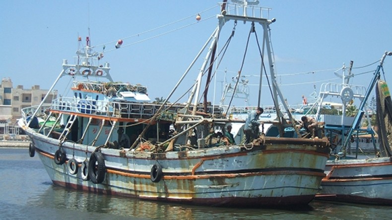 السودان تحتجز مركب صيد مصري وطاقمه