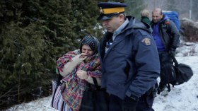 لاجئون يفرون من أمريكا إلى كندا