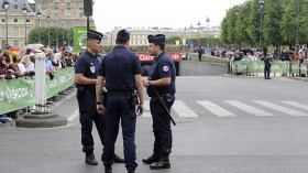 مقتل 3 ضباط شرطة في إطلاق نار وسط فرنسا  