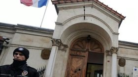 فرنسا تغلق بعثاتها الدبلوماسية في تركيا لدواع أمنية