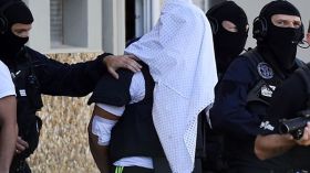 انتحار ياسين صالحي المسجون في فرنسا