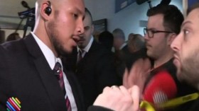 رجال أمن يعتدون على صحفي فرنسي وجه سؤالاً إلى لوبان