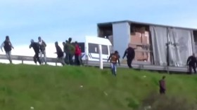 ضجة في فرنسا حول فيديو يظهر عنف الشرطة ضد المهاجرين