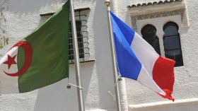 حرب نفوذ ومواقع بين الأنجلوسكسونية والفرانكوفونية
