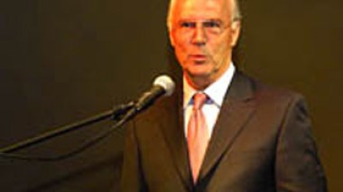 Franz Beckenbauer: â€œAlgerian team is strong and will be an obstacle before USA and Sloveniaâ€