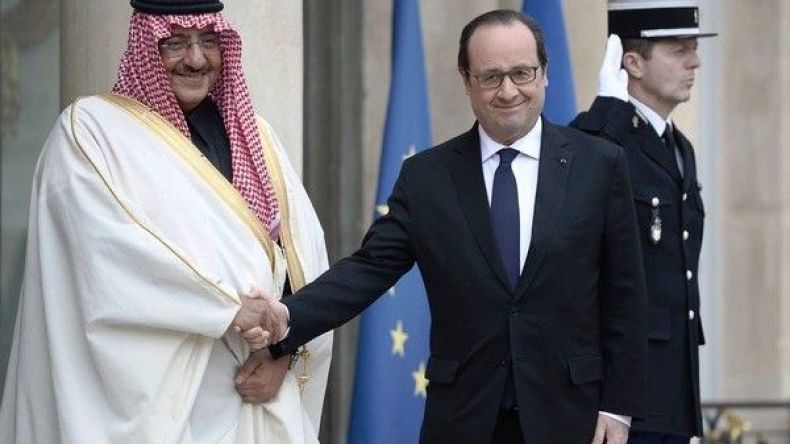 هولاند يقلد ولي العهد السعودي أرفع وسام فرنسي